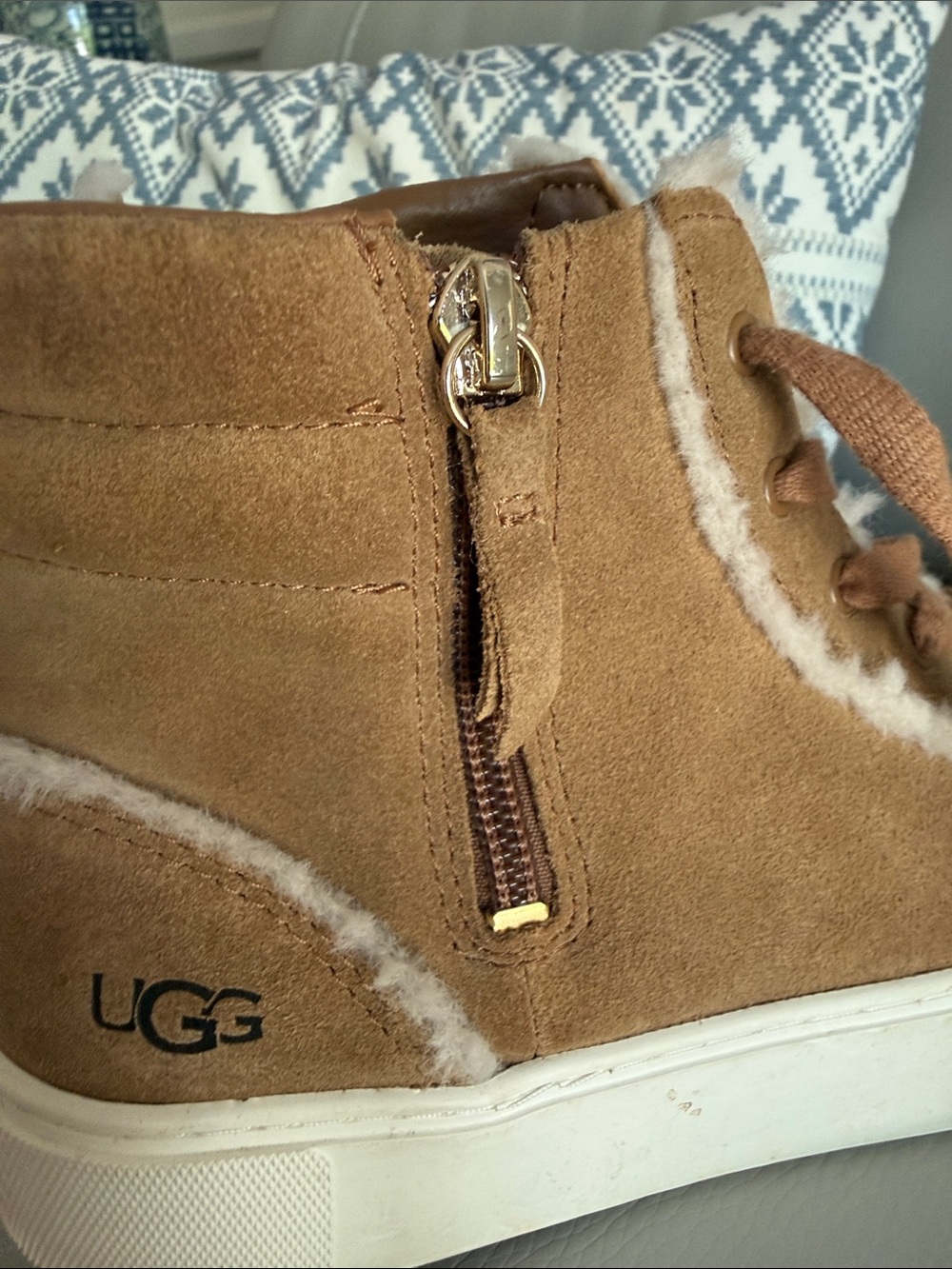 UGG Olli Women’s Chestnut Suede High top Sneakers with Shearling Trim size 8.5 - Picture 12 of 15